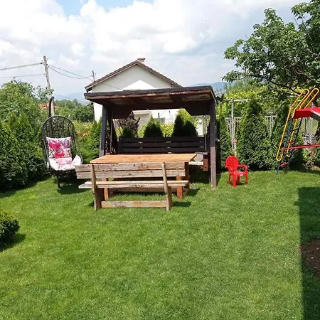 Appartement семейна къща лазарови *