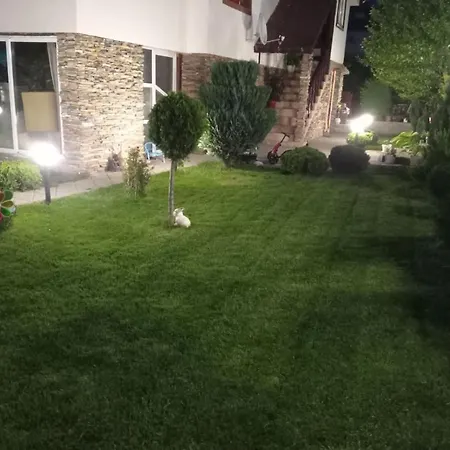 семейна къща лазарови Apartament Sapareva Bania