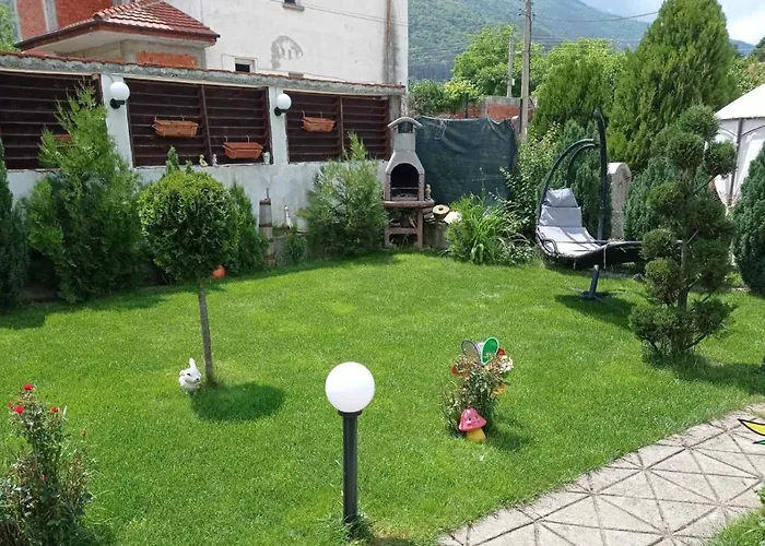 семейна къща лазарови Apartment *